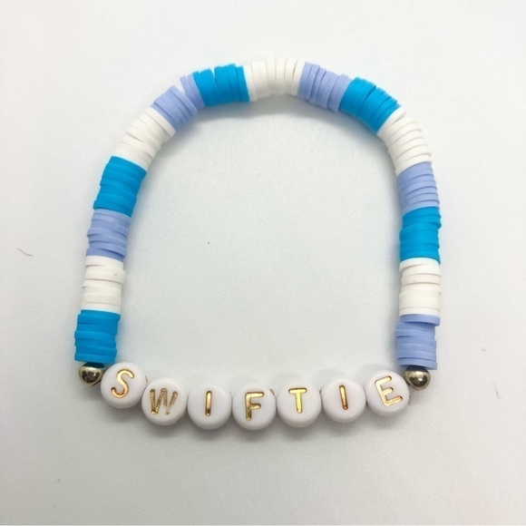 Taylor Swift Eras Tour 1989 Friendship Bracelets - Picture 6 of 9